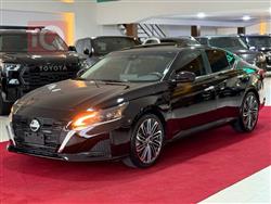 نيسان ألتيما